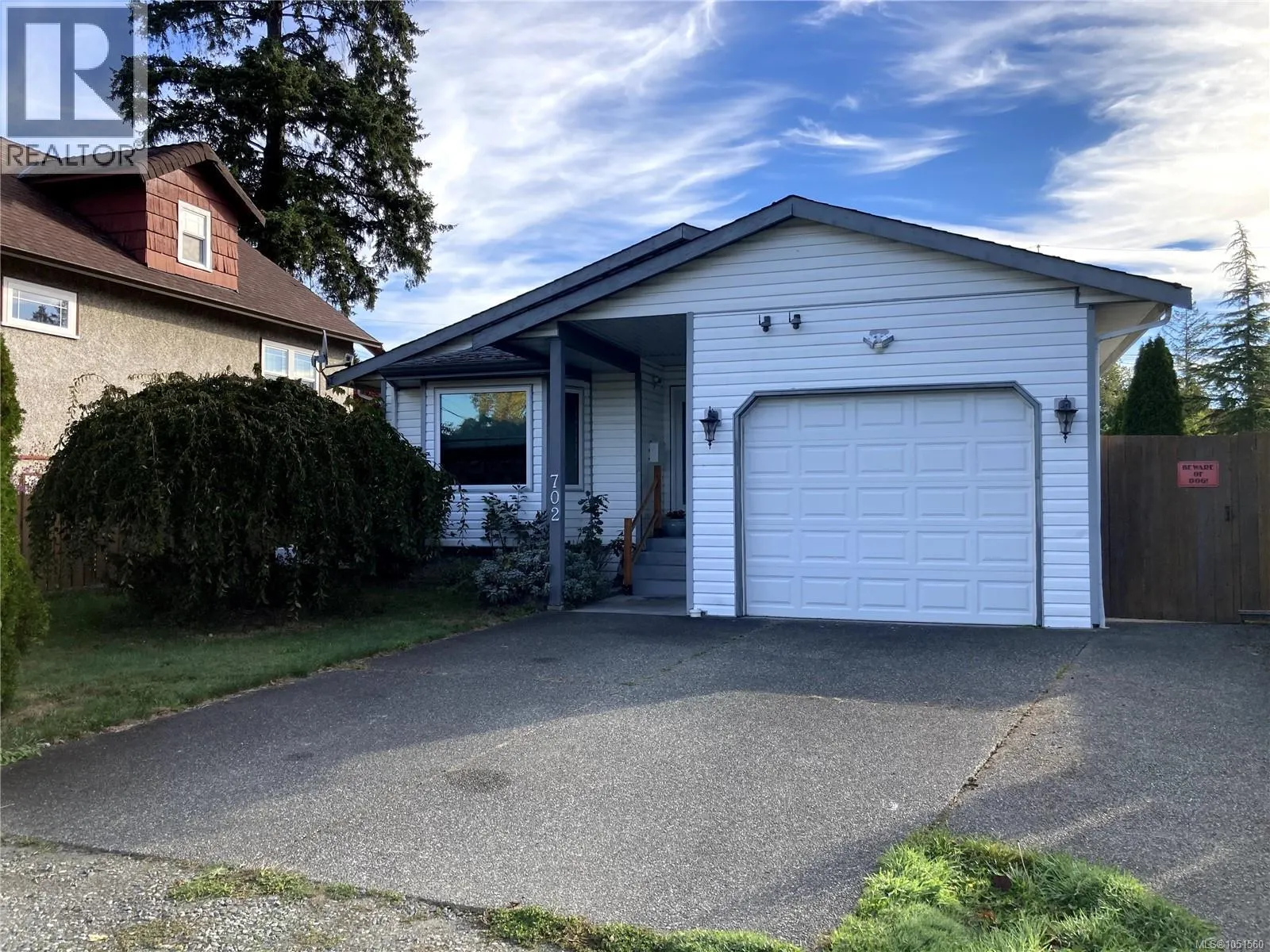 702 Hamilton Ave