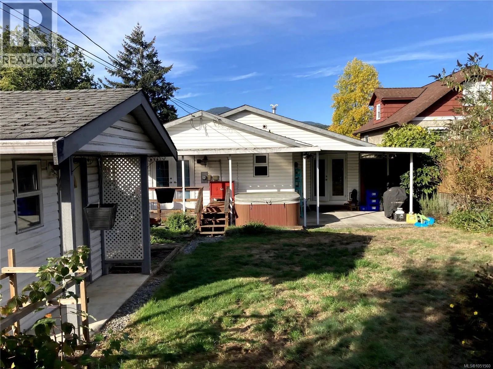 702 Hamilton Ave