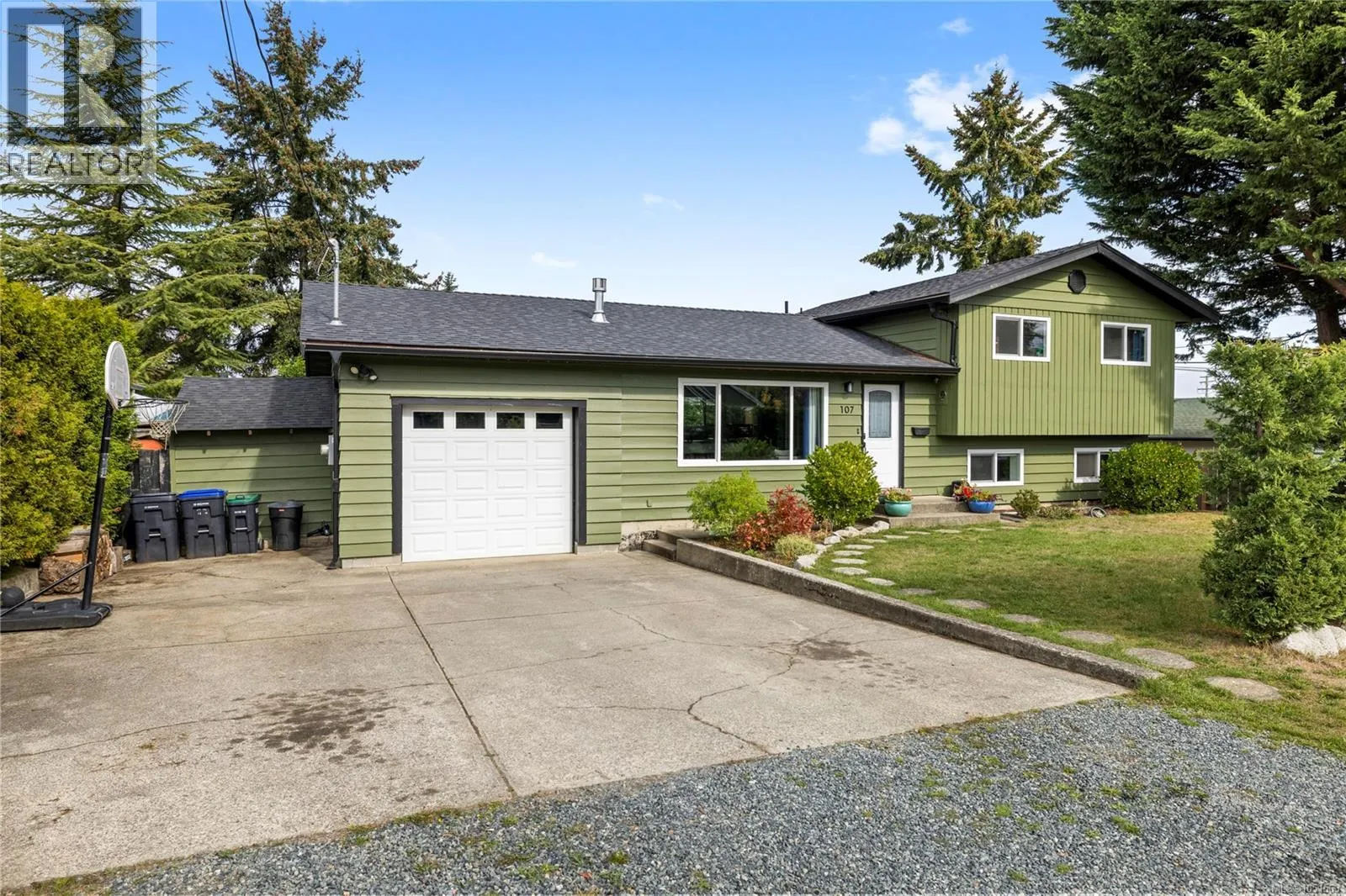107 Moss Ave