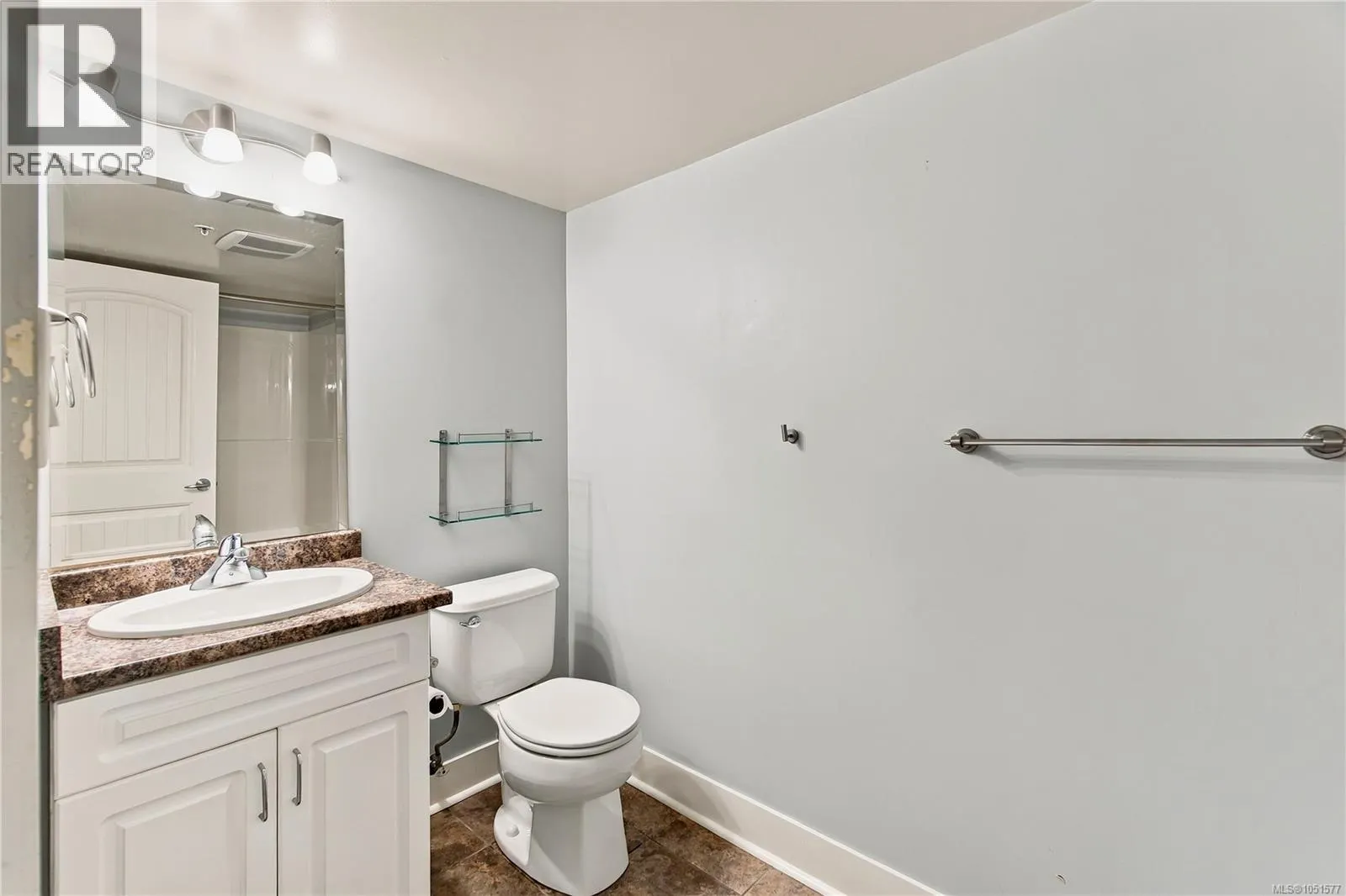 204 1620 Townsite Rd