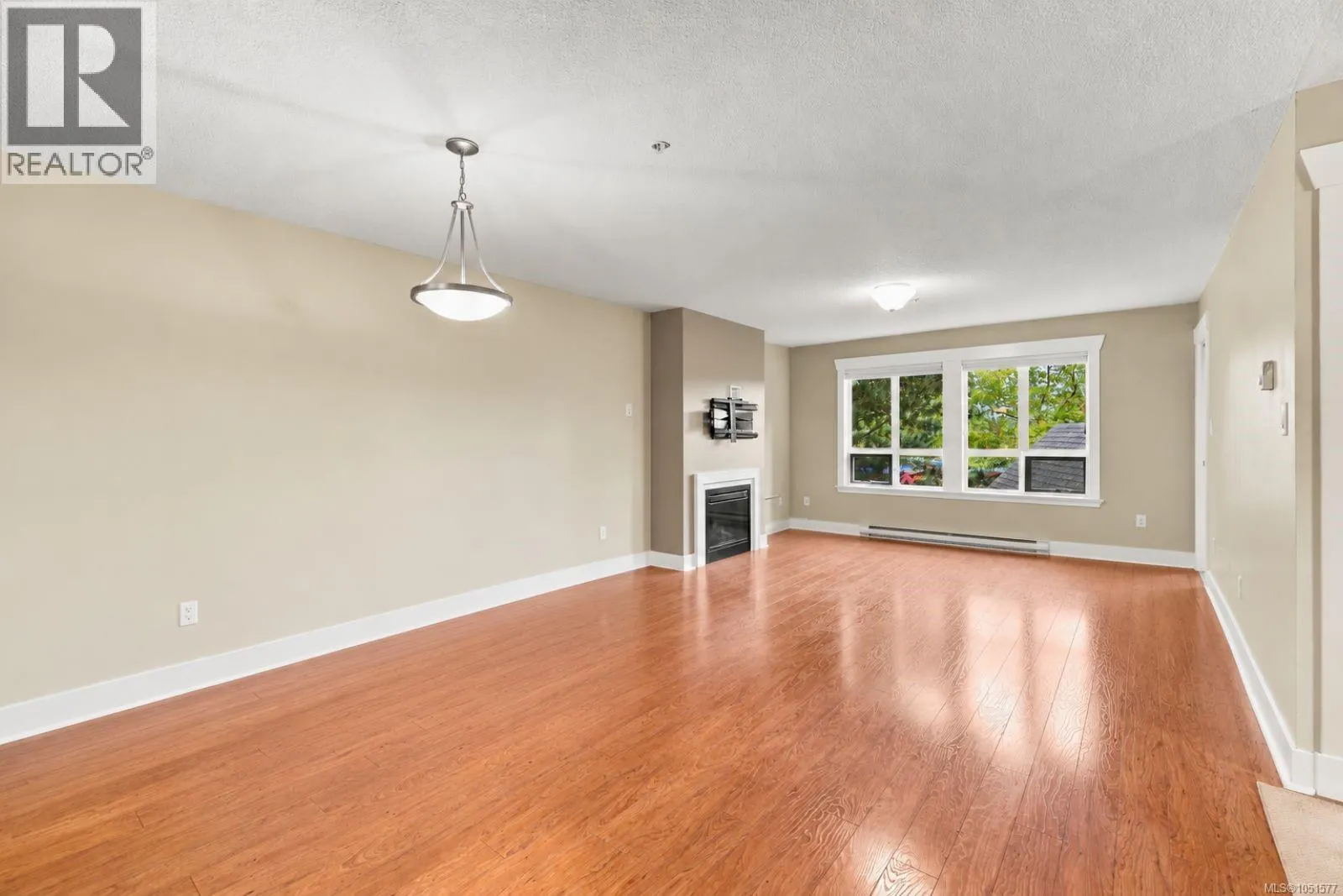 204 1620 Townsite Rd