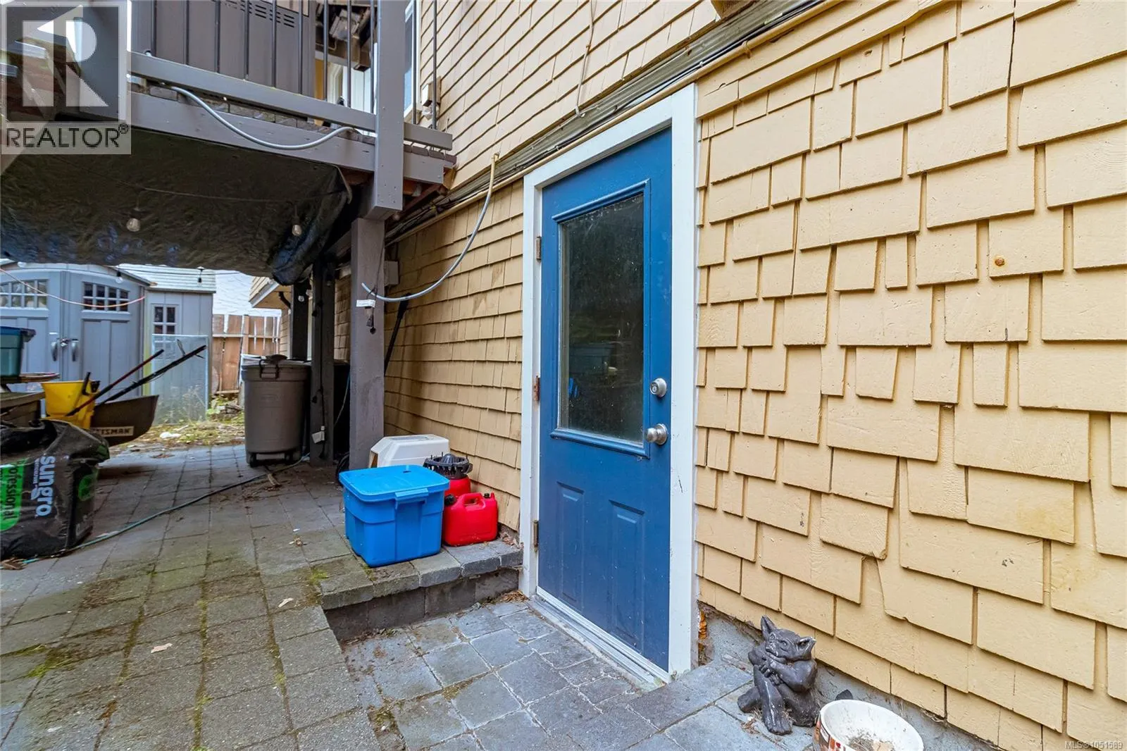 1161 Newport Ave