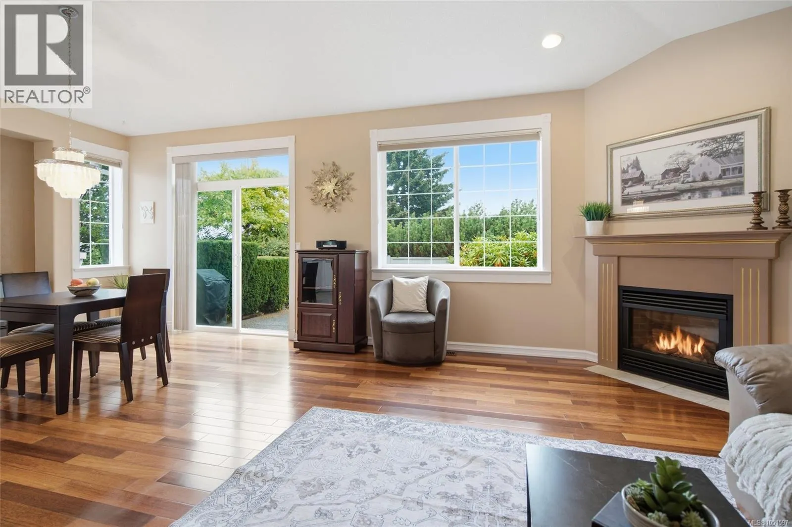 6154 Saturna Ave