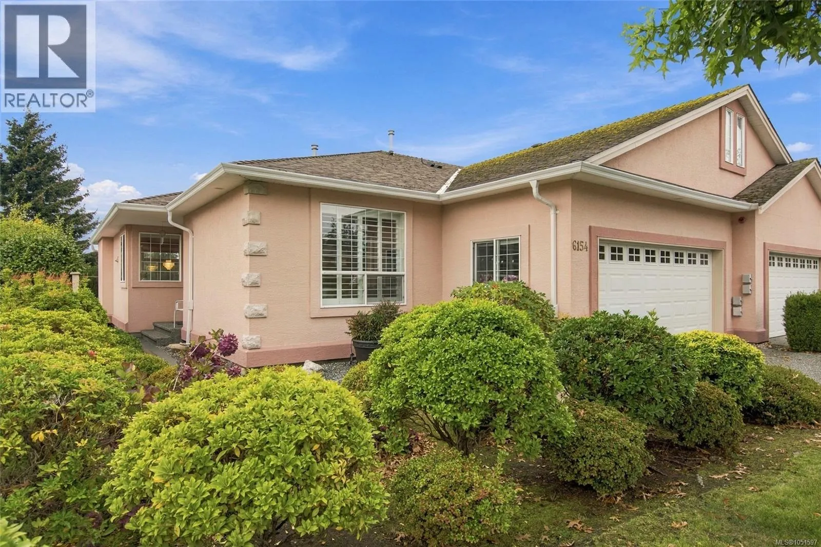6154 Saturna Ave
