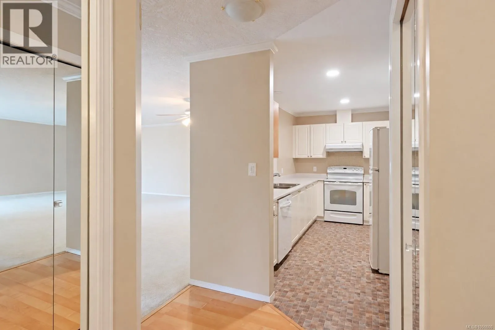 334 2245 James White Blvd