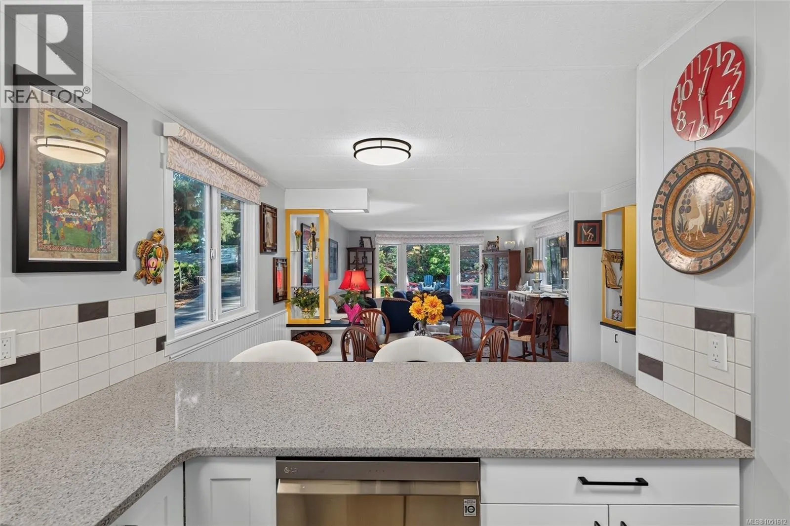6071 Pine Ridge Cres