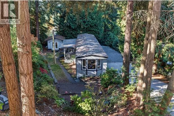 6071 Pine Ridge Cres