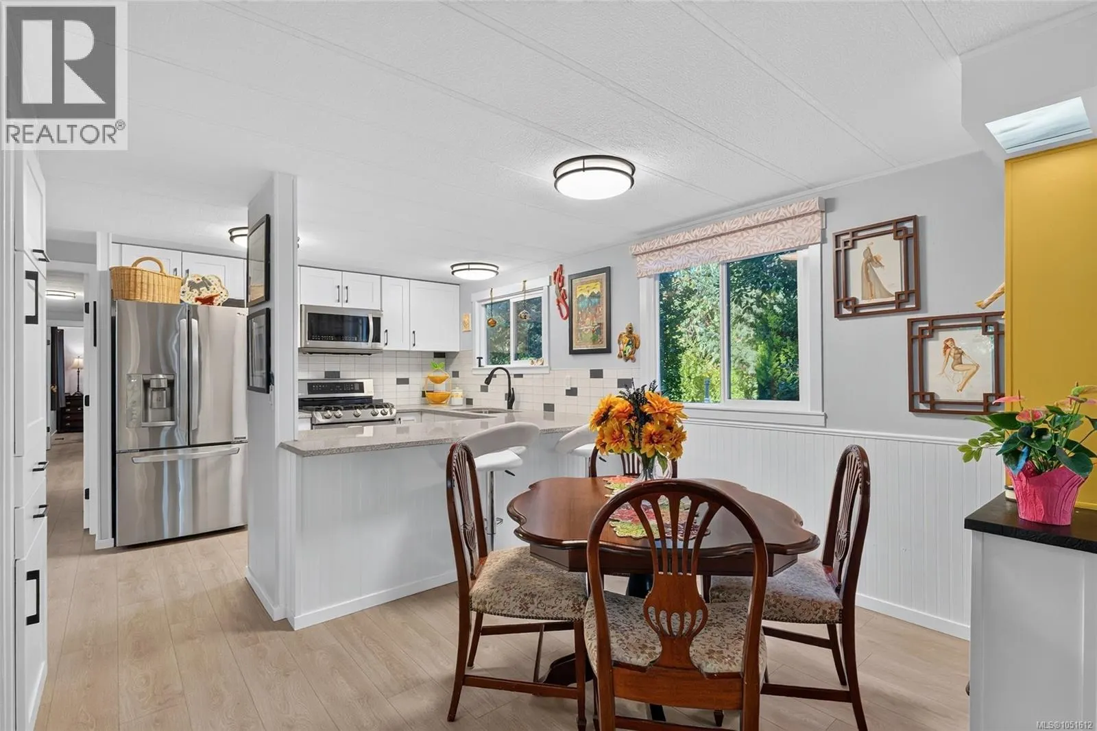 6071 Pine Ridge Cres