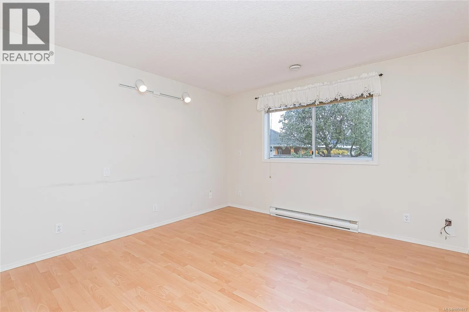 2674 Tamara Dr