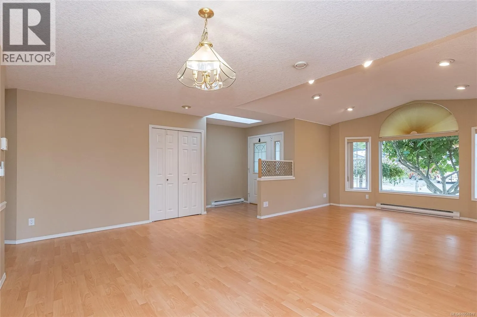 2674 Tamara Dr