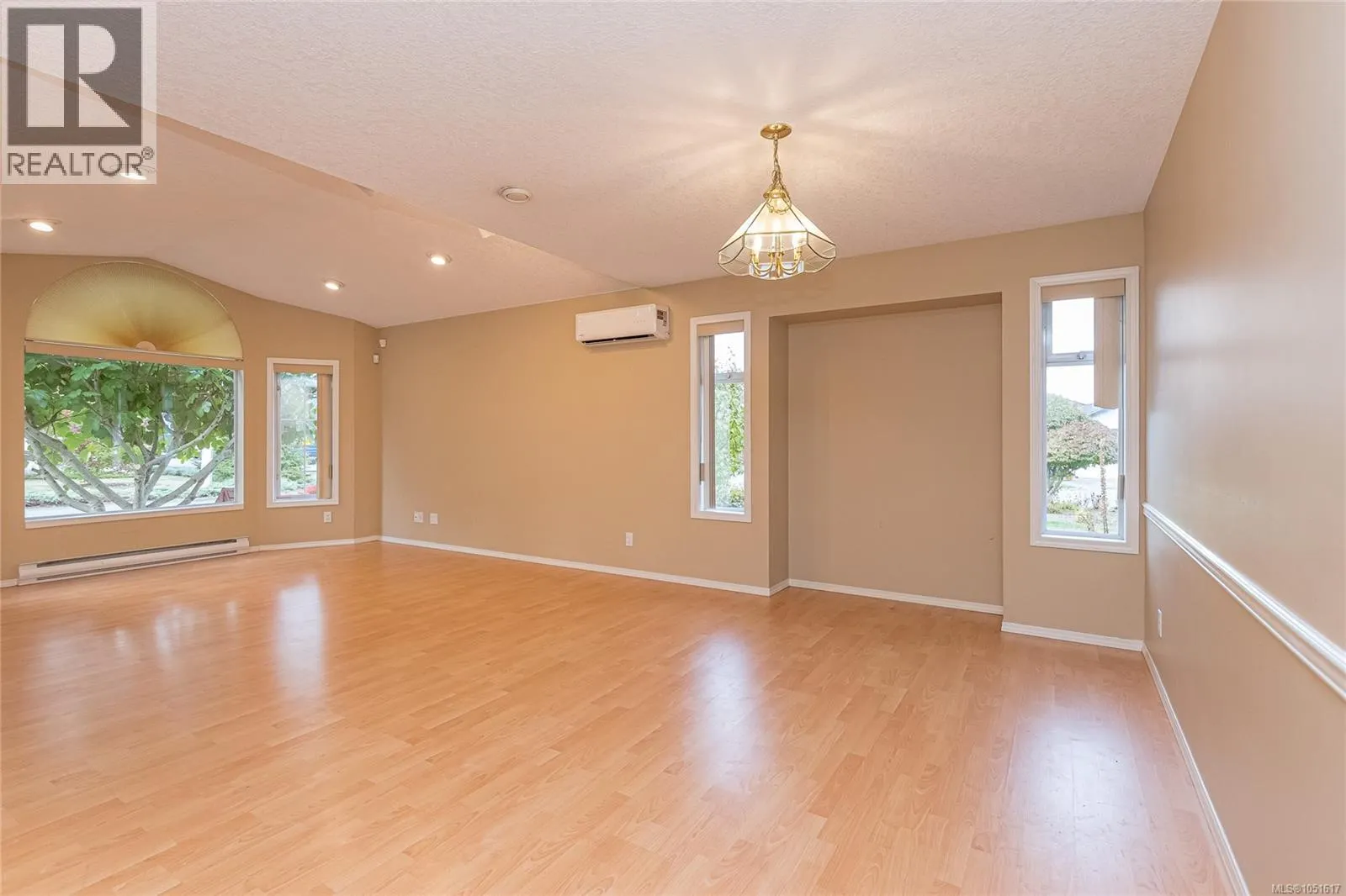 2674 Tamara Dr