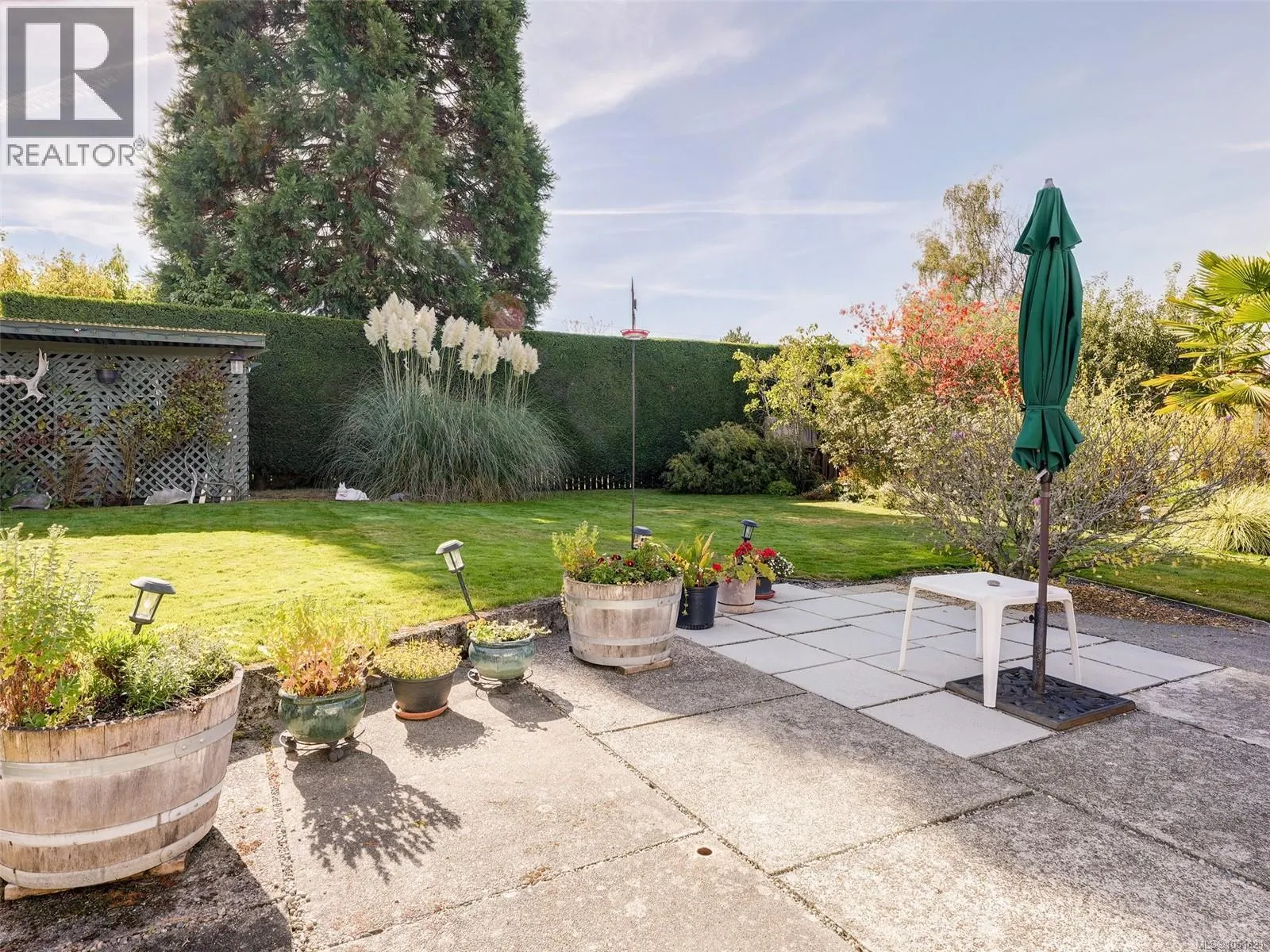 1715 Cedar Ave
