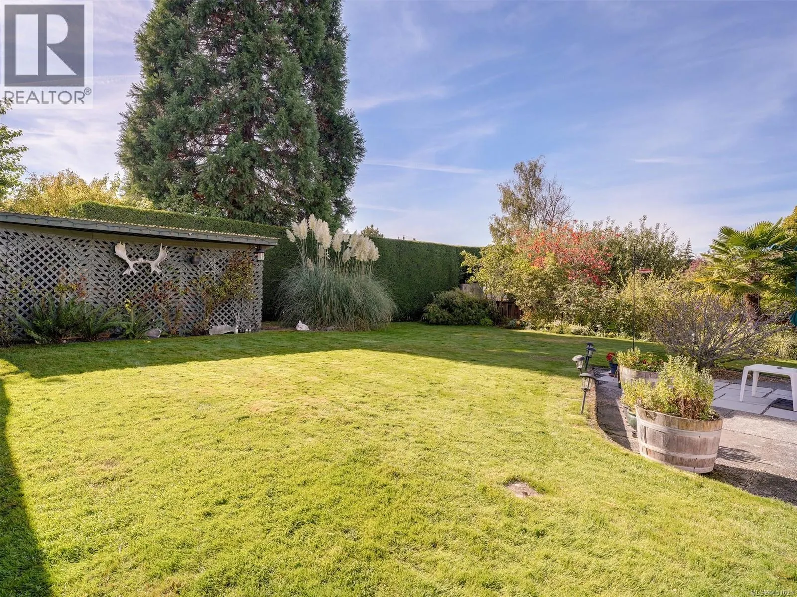 1715 Cedar Ave