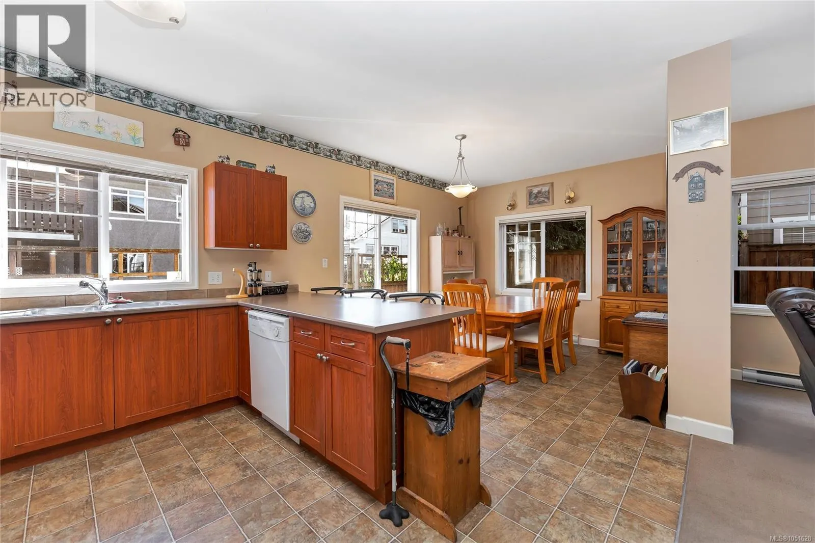100 2744 Matson Rd