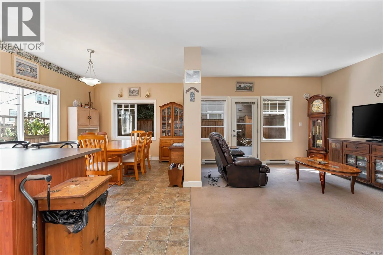 100 2744 Matson Rd