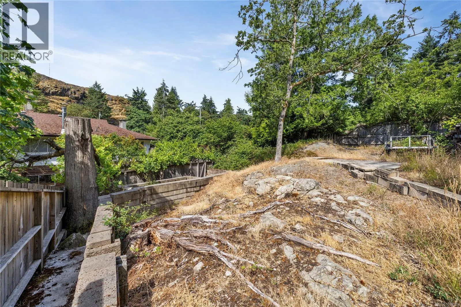 2999 King Richard Dr