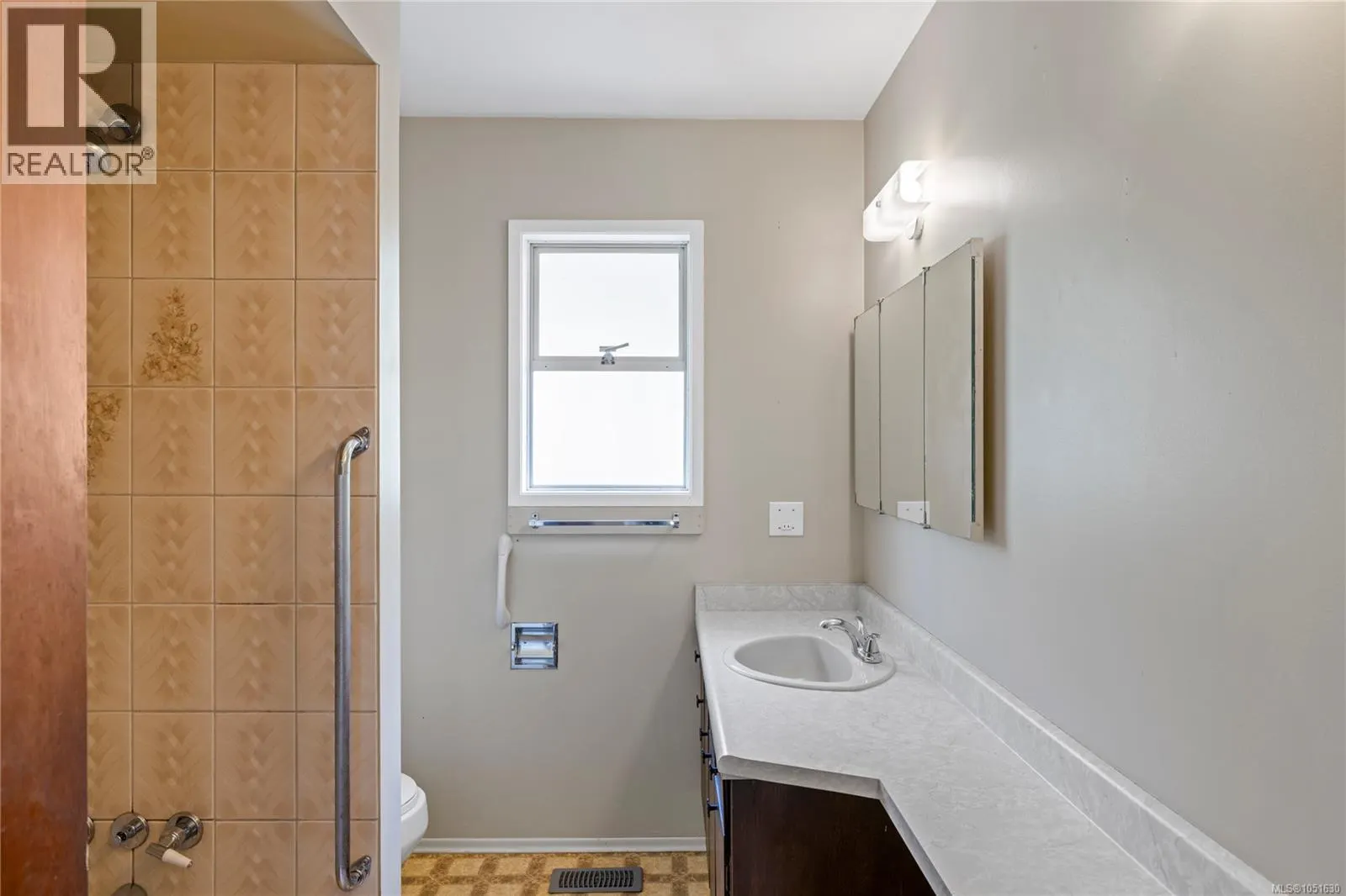 2999 King Richard Dr