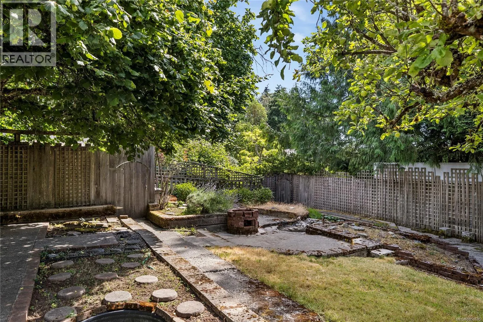 2999 King Richard Dr