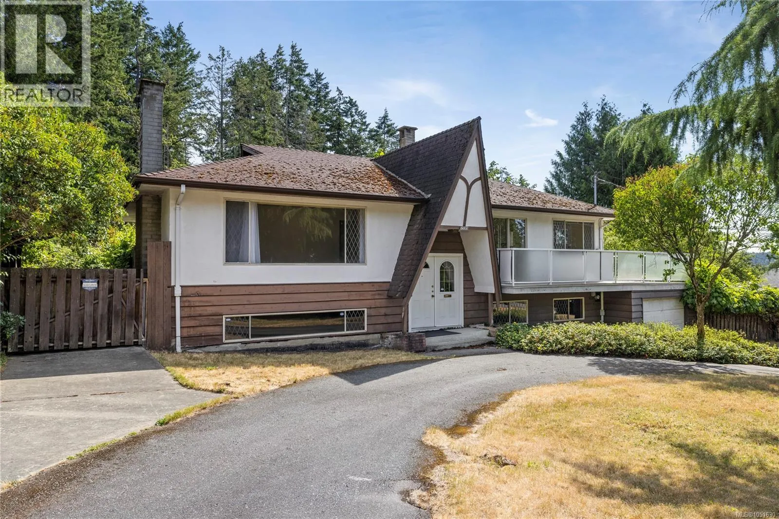 2999 King Richard Dr