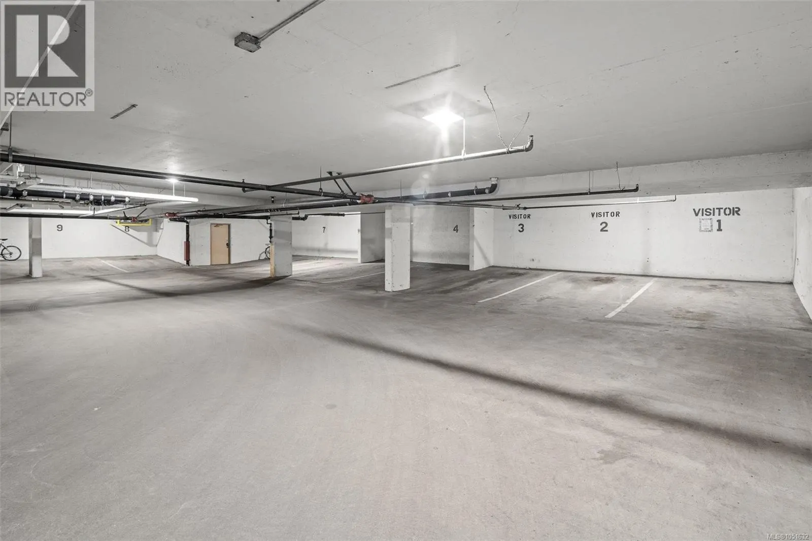404 1710 Fort St