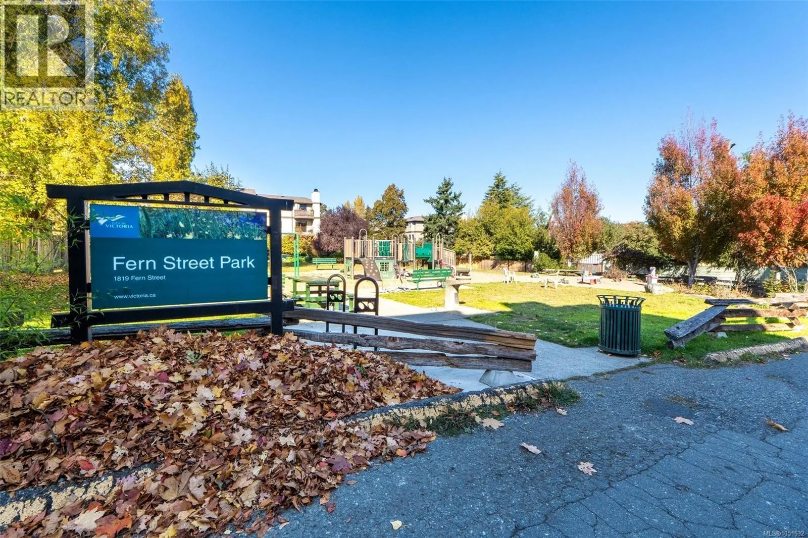 404 1710 Fort St