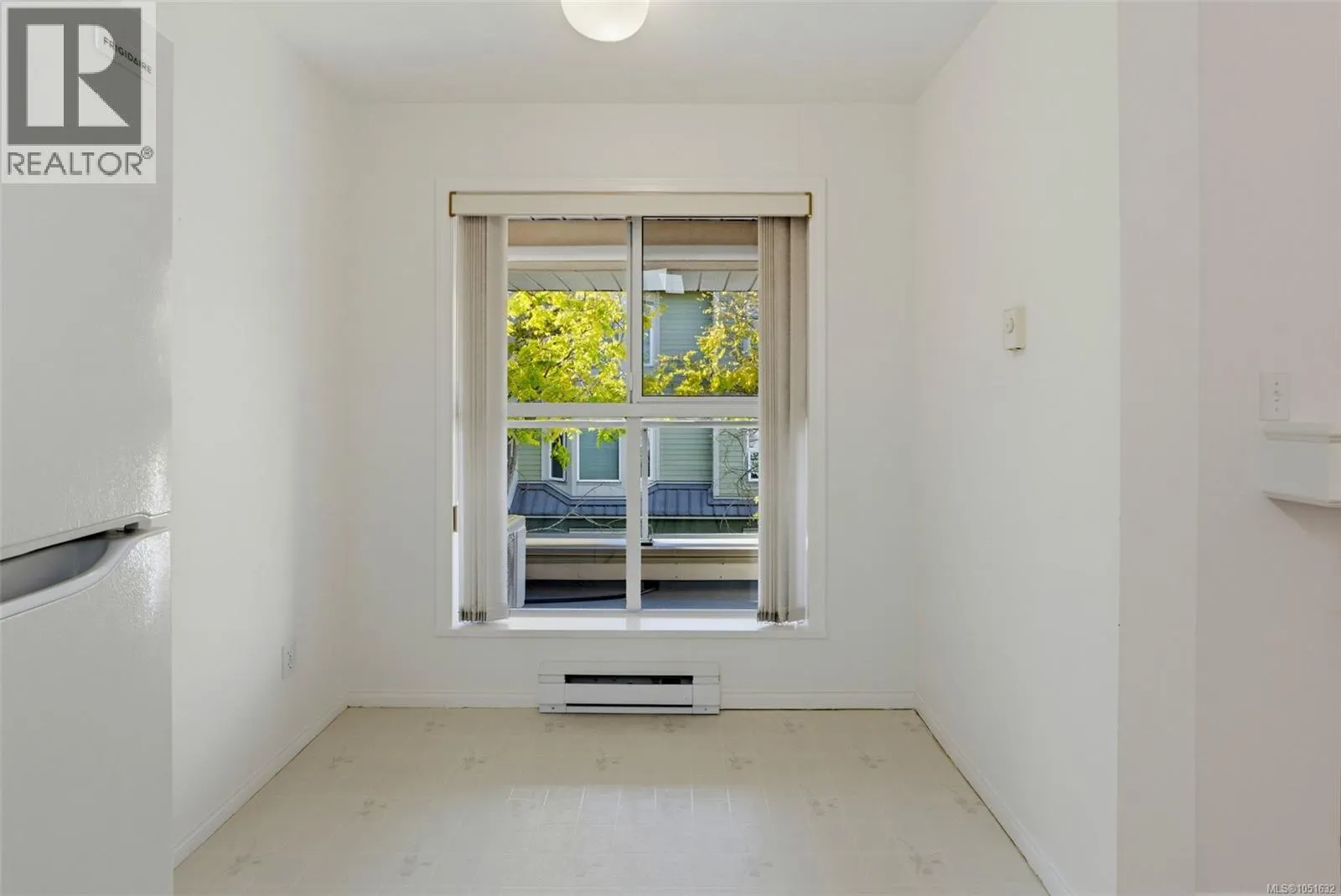 404 1710 Fort St