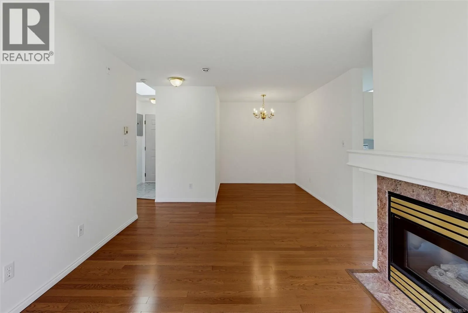 404 1710 Fort St