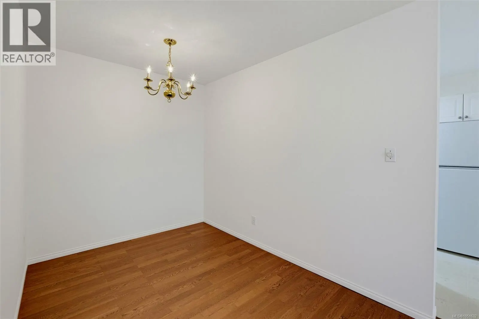 404 1710 Fort St