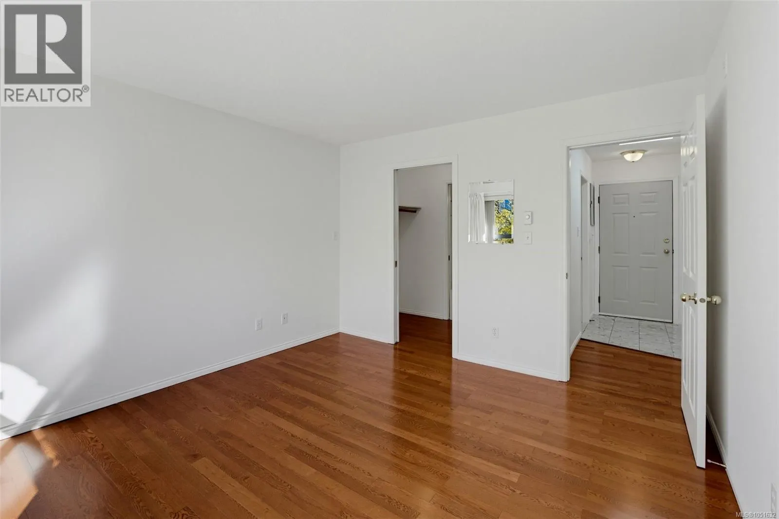 404 1710 Fort St