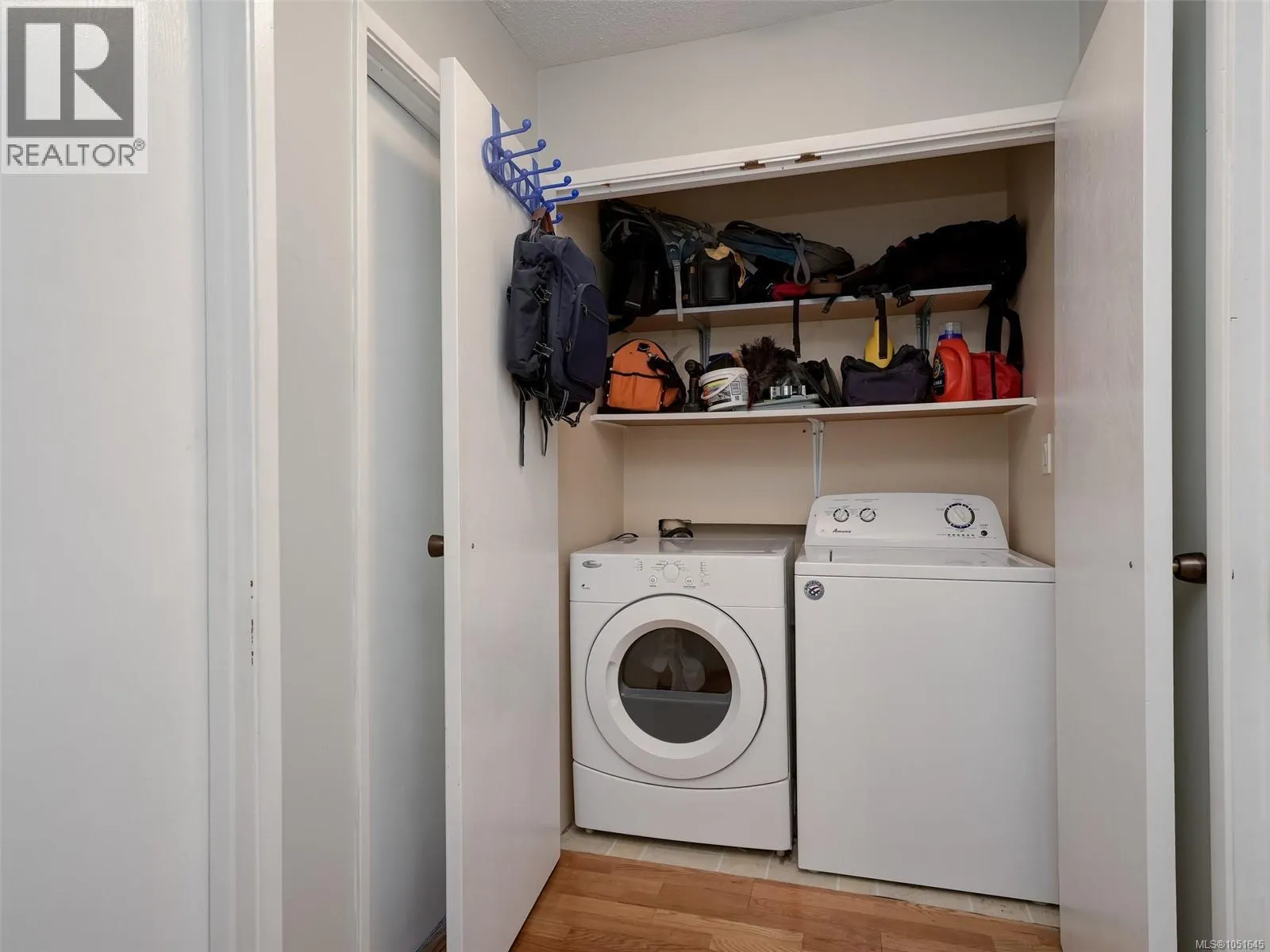203 3260 Quadra St