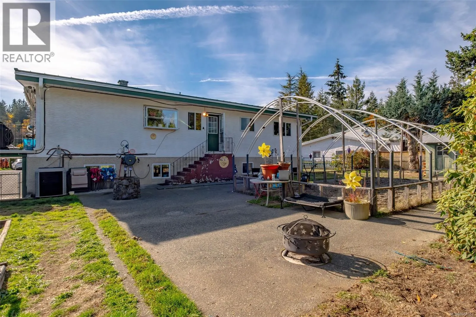 2895 Josephine St