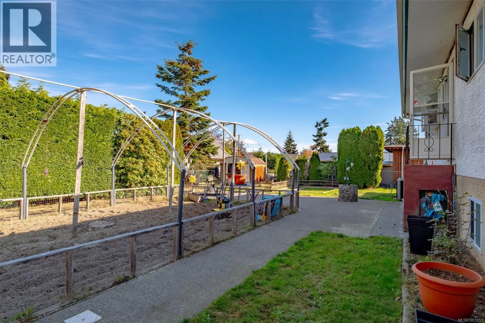 2895 Josephine St