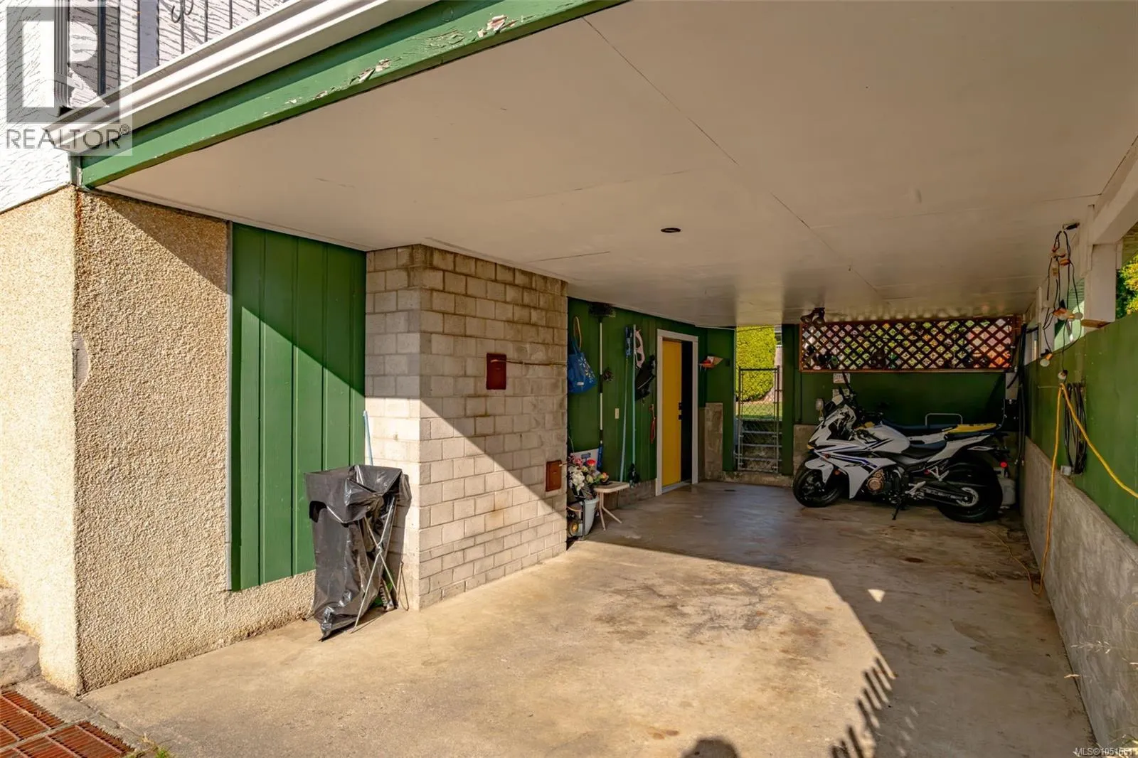2895 Josephine St