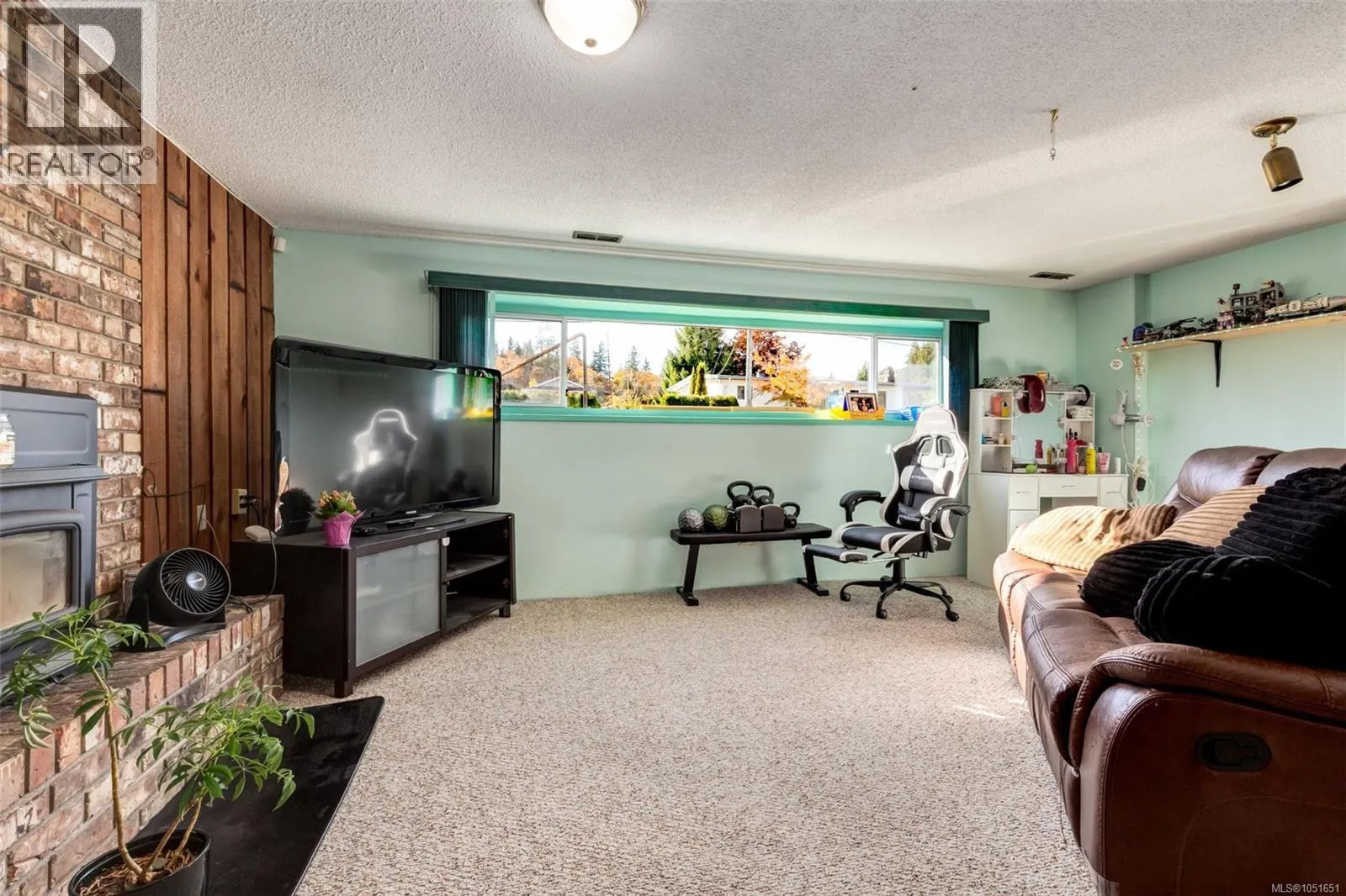 2895 Josephine St