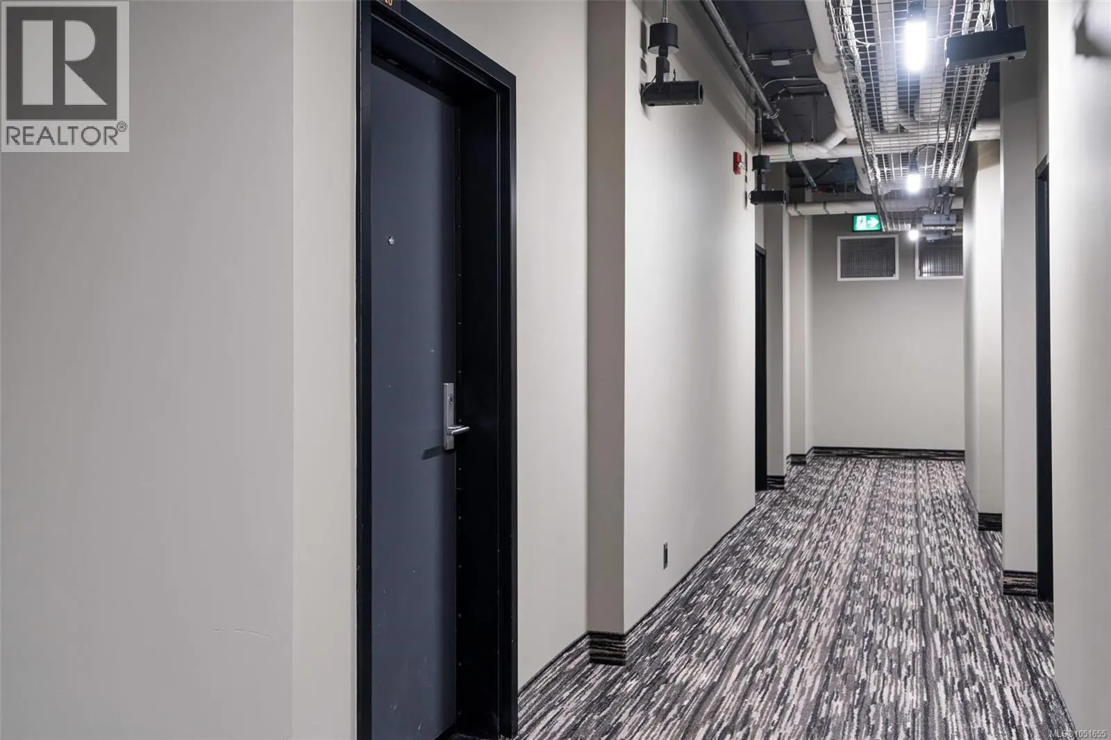 610 1029 View St
