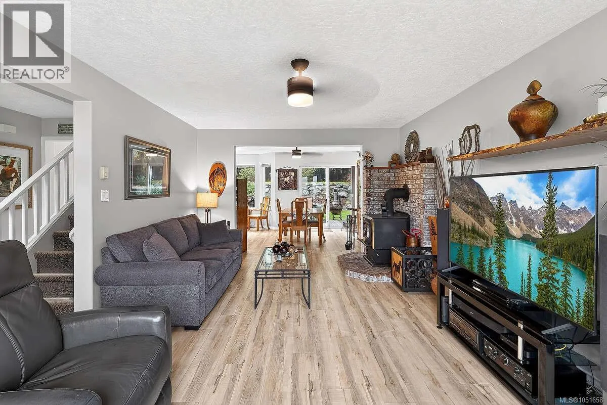 1136 Corcan Rd