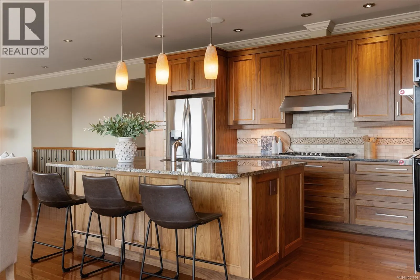 3387 Haida Dr