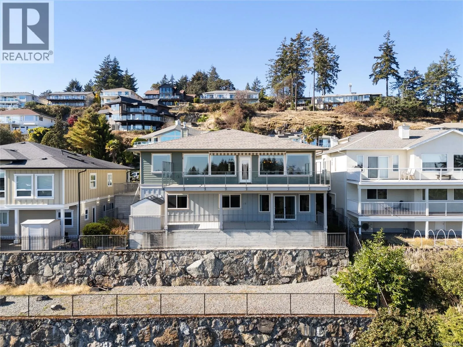 3387 Haida Dr