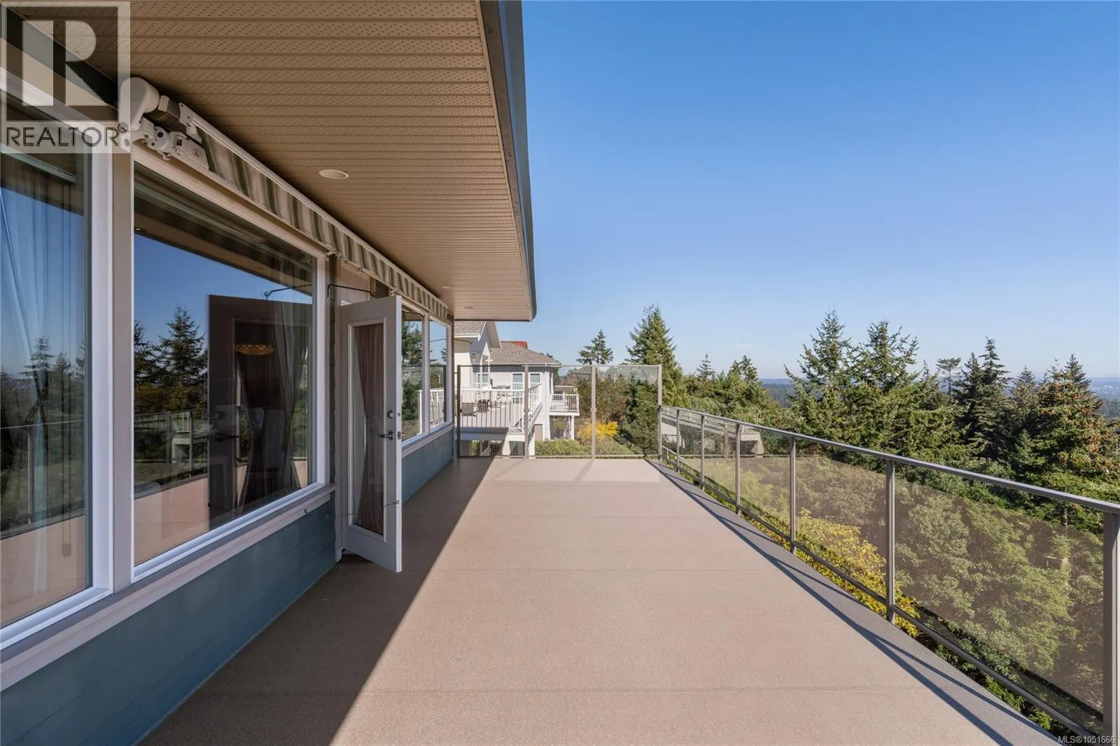 3387 Haida Dr
