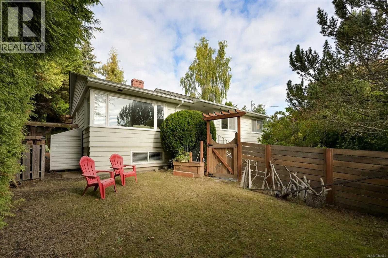 3832 Pitcombe Pl