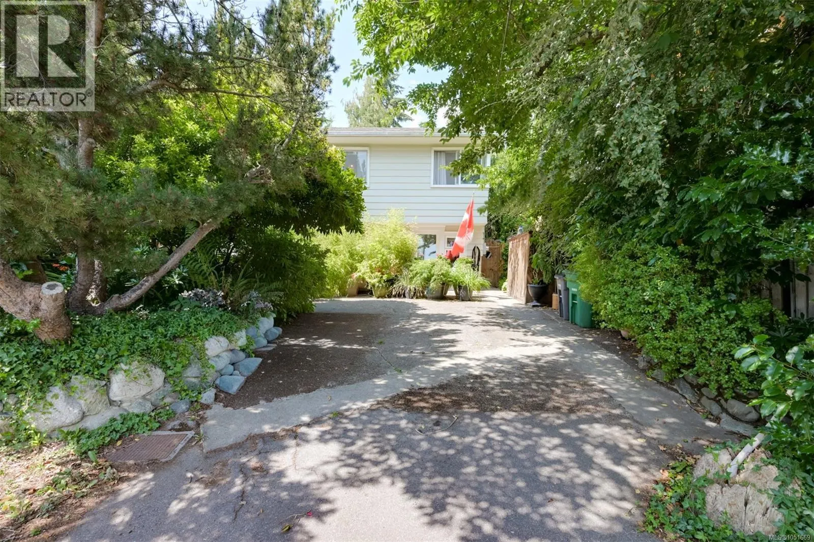 3832 Pitcombe Pl