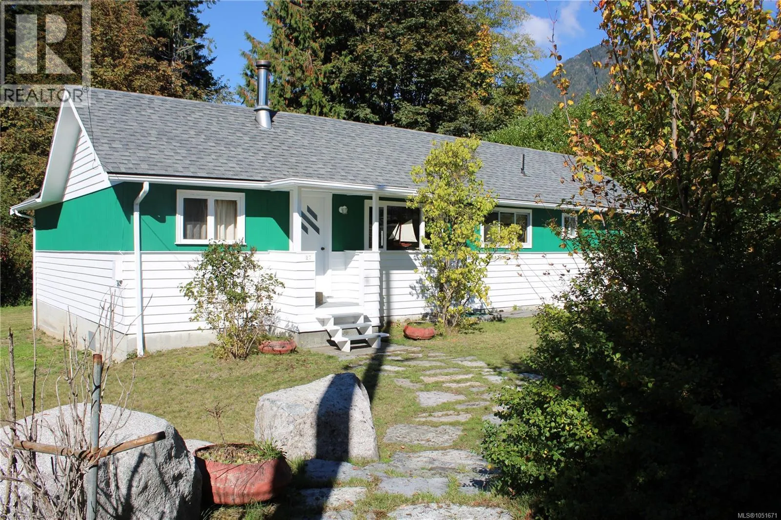 27 Cain Dr