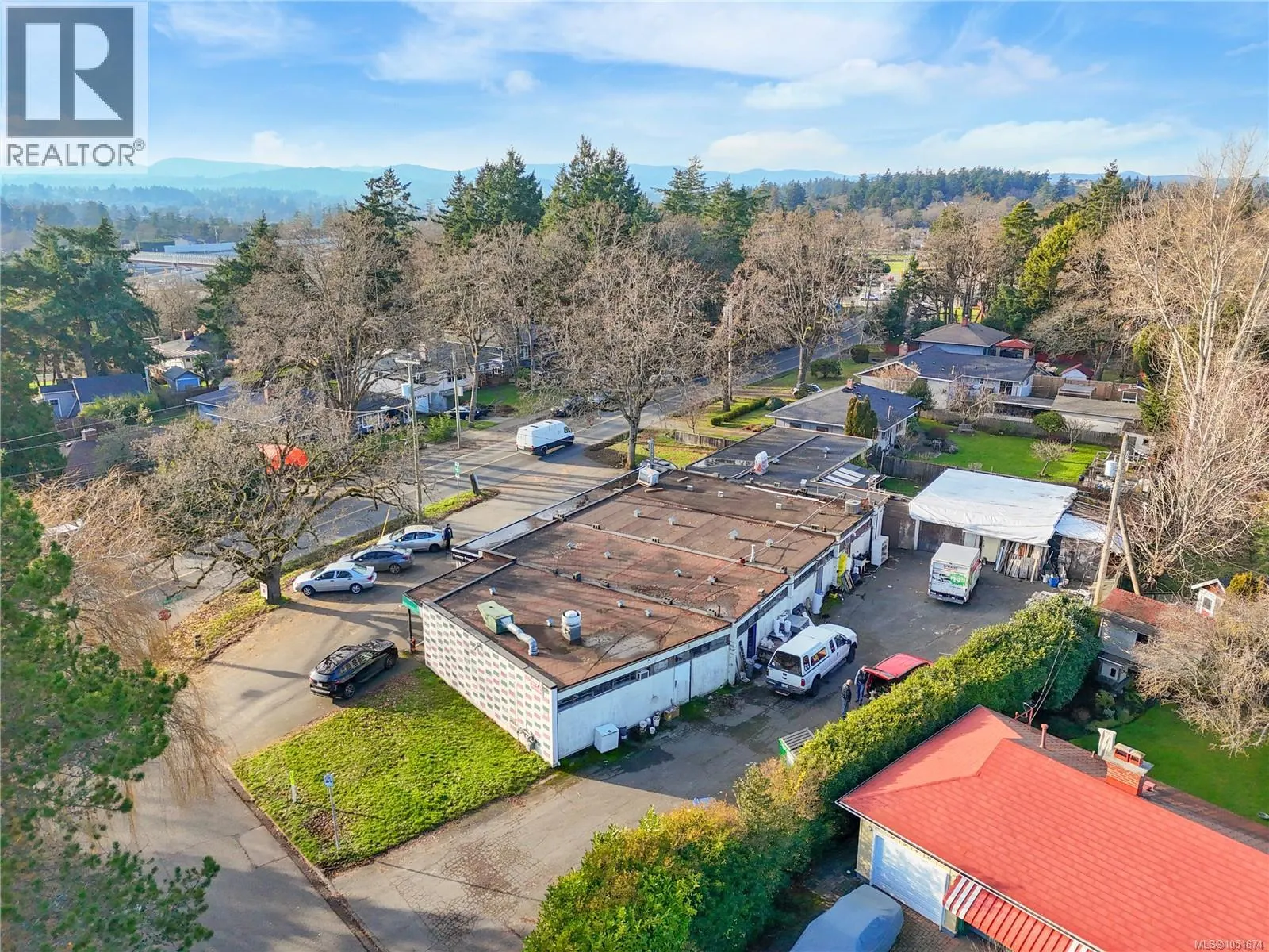 660 Burnside Rd W