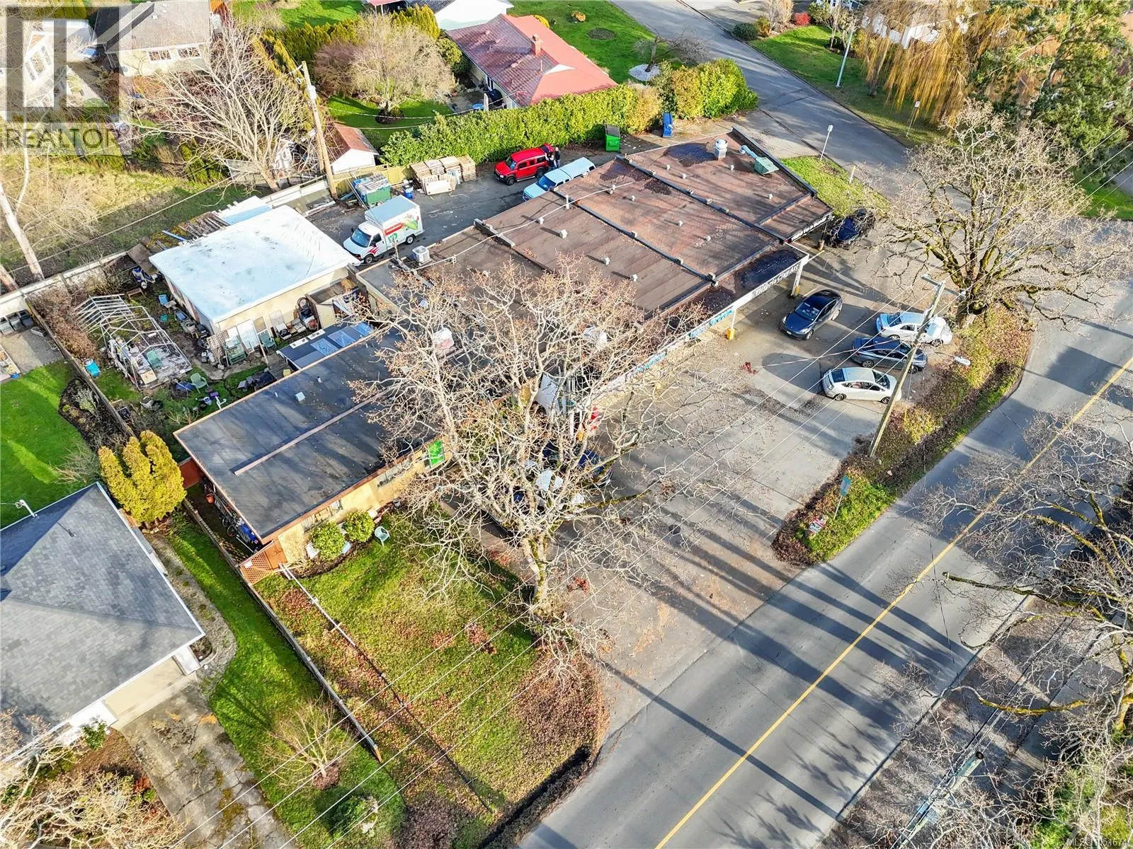 660 Burnside Rd W