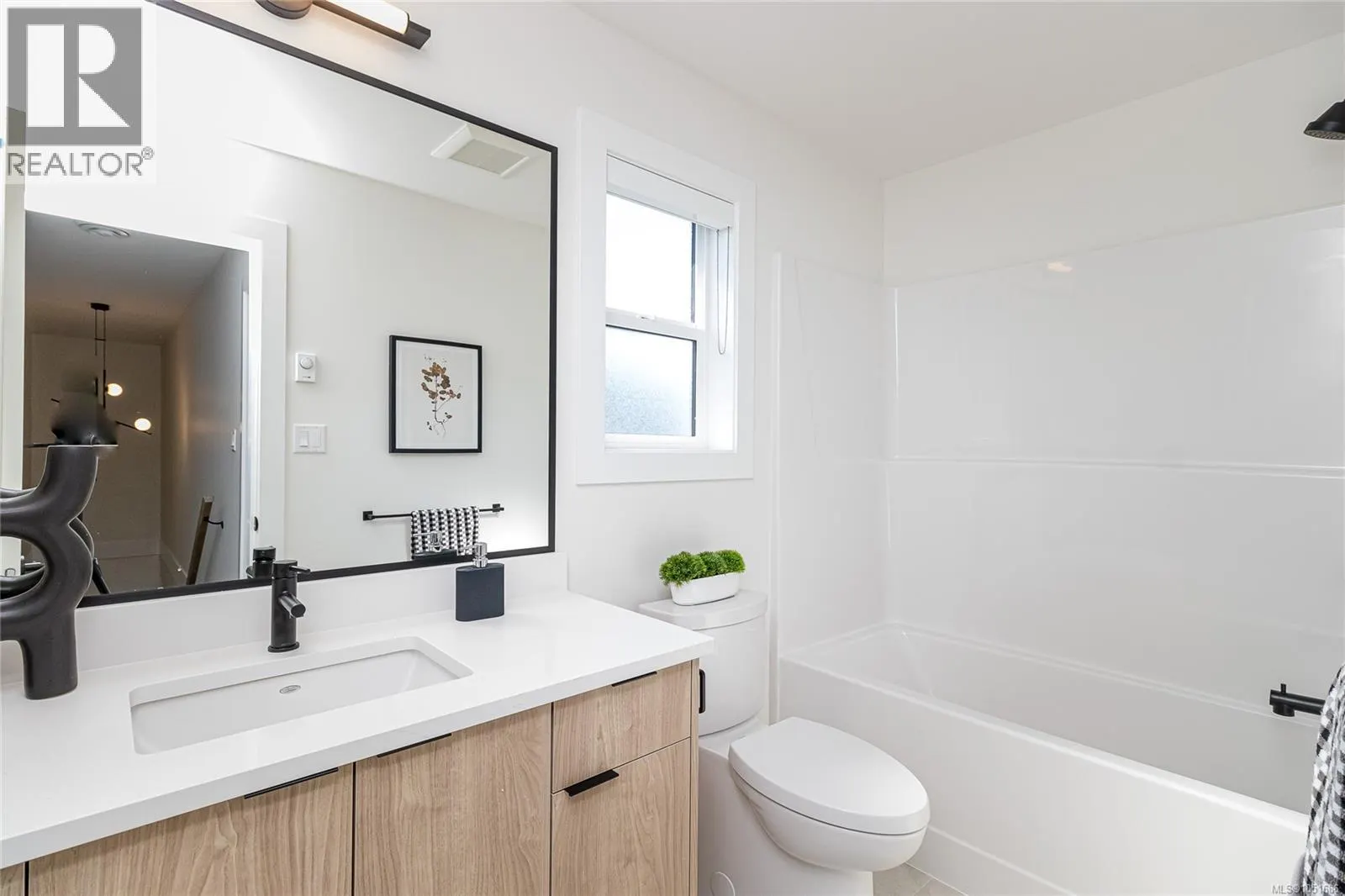 1408 Dolomite Ridge