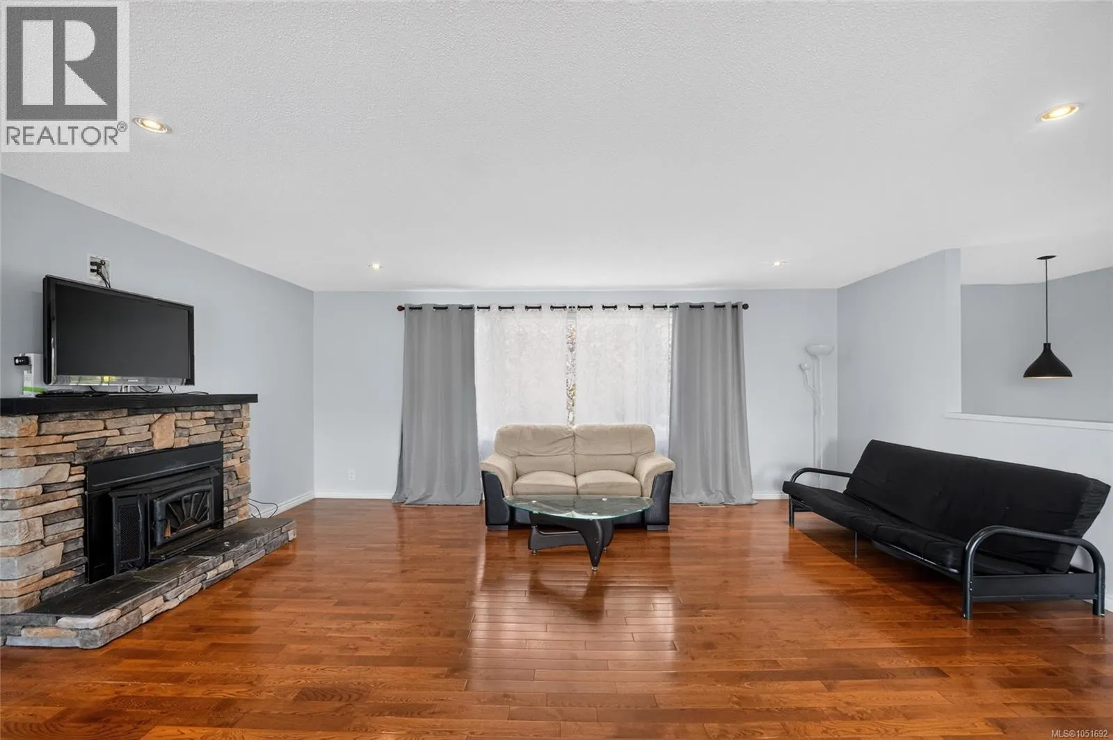 106 Emery Way