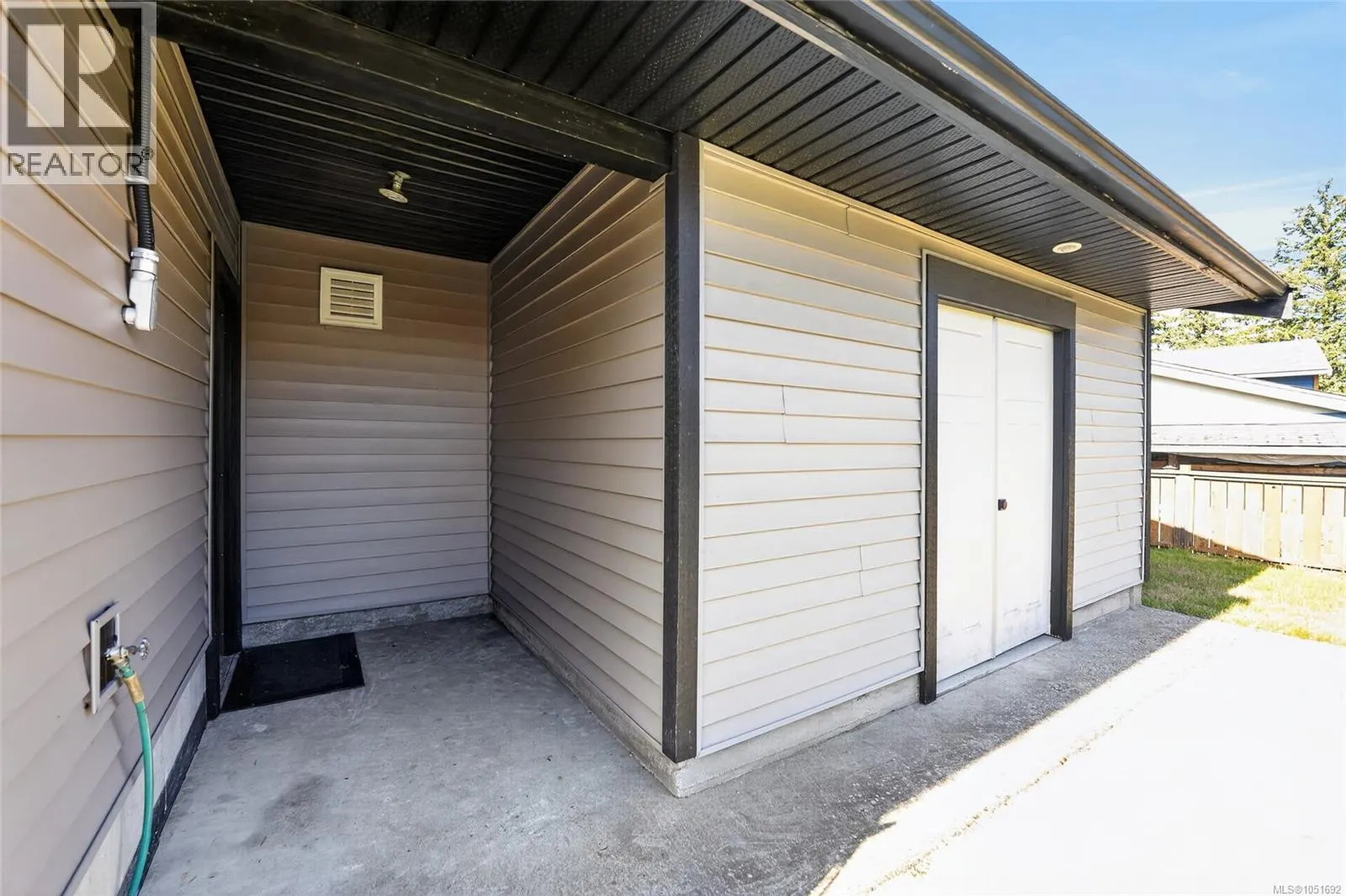 106 Emery Way