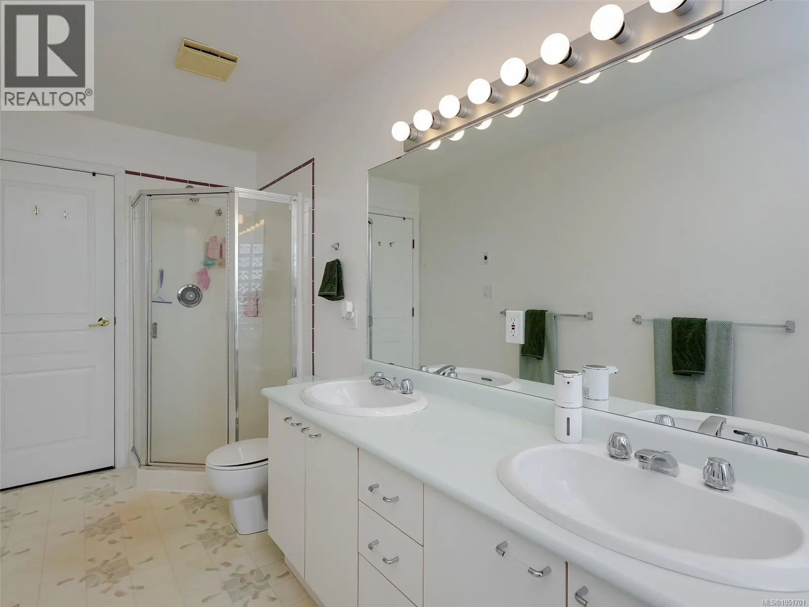 16 1063 Valewood Trail