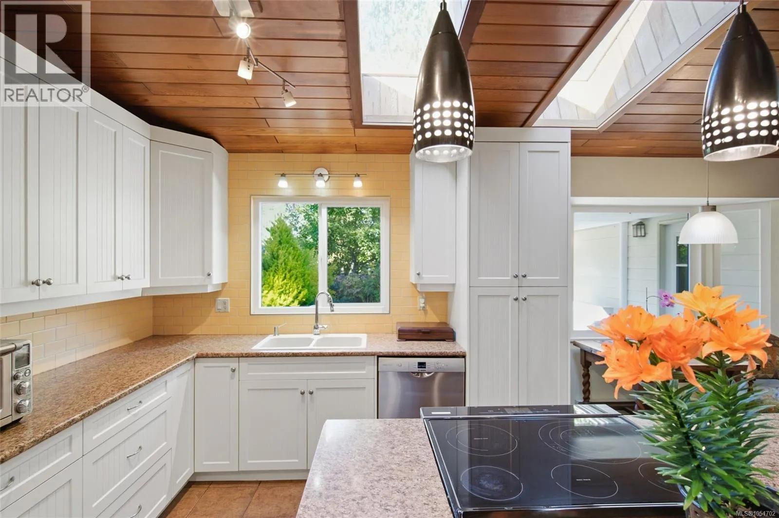 1061 Harlequin Rd