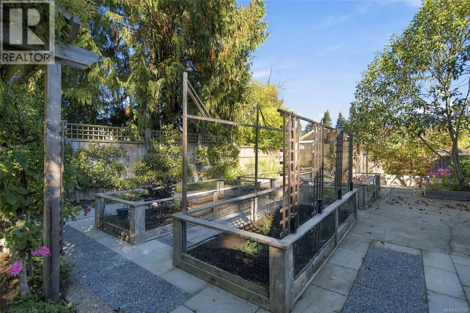 1061 Harlequin Rd